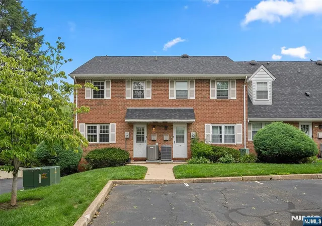 Photo 2 of Townhouse for sale at 156 Parkview Dr #24, Teaneck, NJ 07666 | MLS# 26028746 | Listing updated on 2026-08-16