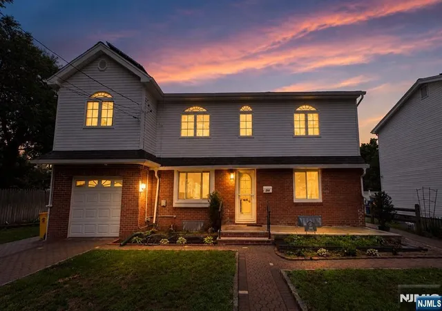 Photo 1 of Single family home for sale at 266 Hamilton Rd, Teaneck, NJ 07666 | MLS# 26028753 | Listing updated on 2026-08-22