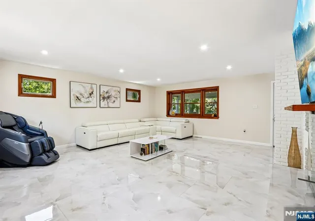 5th image of 881 Bordentown Ave, South Amboy, NJ 08879 | MLS# 26028759