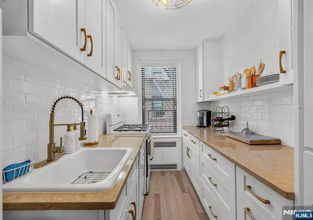 Photo 2 of Condo for sale at 100 Prospect Ave #4E, Hackensack, NJ 07601 | MLS# 26028765 | Listing updated on 2026-09-12