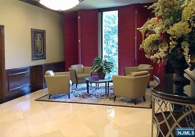 2nd image of 5 Horizon Rd, Fort Lee, NJ 07024