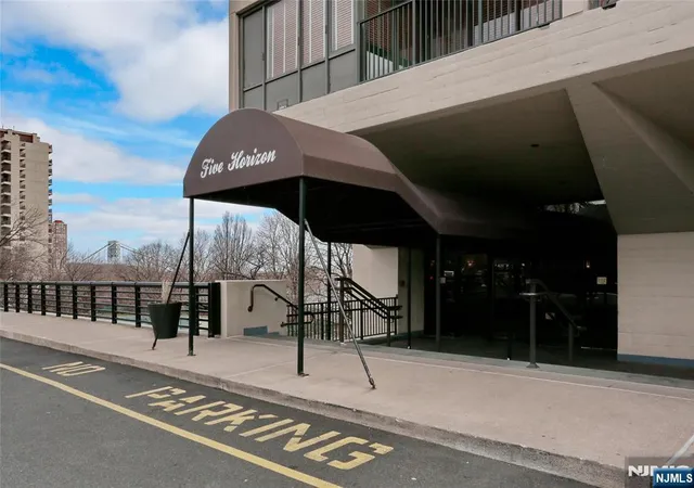 3rd image of 5 Horizon Rd #203, Fort Lee, NJ 07024 | MLS# 26028791