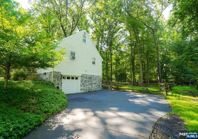 19th image of 11 Haring Dr, Old Tappan, NJ 07675 | MLS# 26028814
