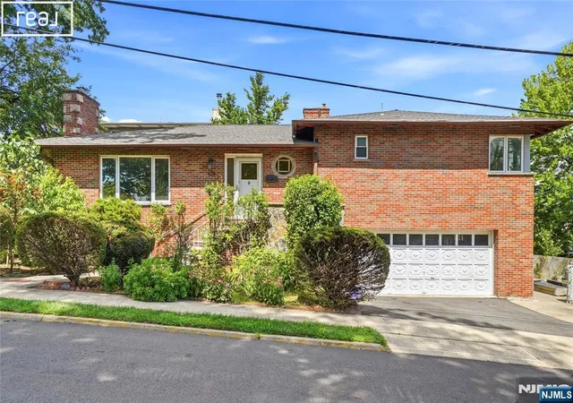 Photo 1 of Land for sale at 253 Mcelroy Ave, Fort Lee, NJ 07024 | MLS# 26028815 | Listing updated on 2026-08-22