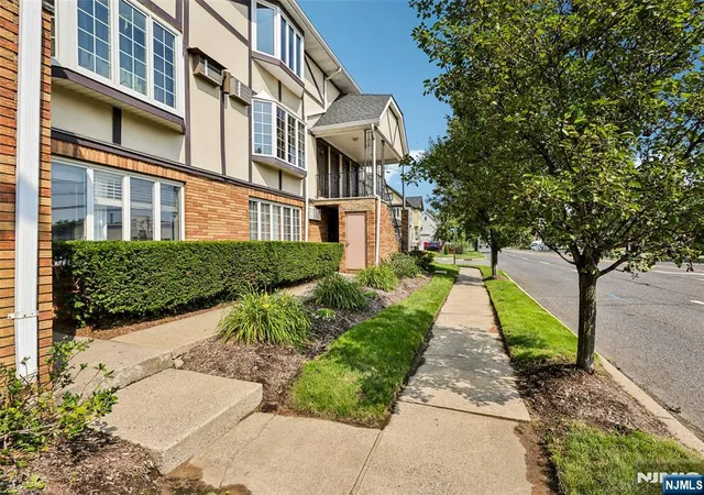Photo 3 of Sale Pending at 33 Henry Pl #B2, Hackensack, NJ 07601 | MLS# 26028820 | Listing updated on 2026-08-24