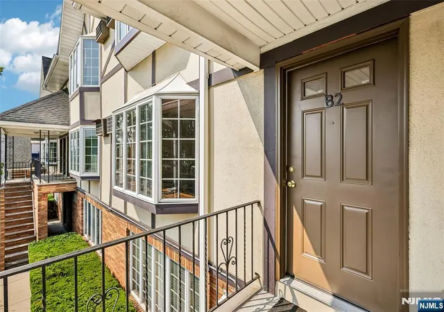 Photo 4 of Sale Pending at 33 Henry Pl #B2, Hackensack, NJ 07601 | MLS# 26028820 | Listing updated on 2026-08-24