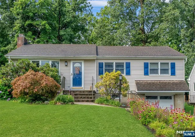 1st image of 98 Walnut St, Oakland, NJ 07436 | MLS# 26028821