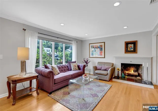 2nd image of 98 Walnut St, Oakland, NJ 07436 | MLS# 26028821