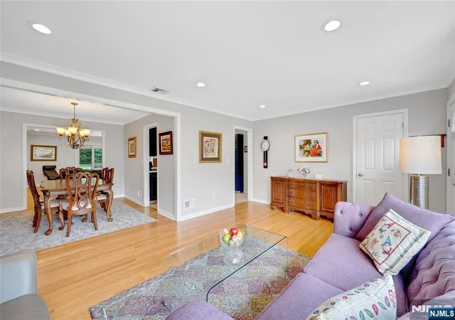 3rd image of 98 Walnut St, Oakland, NJ 07436 | MLS# 26028821