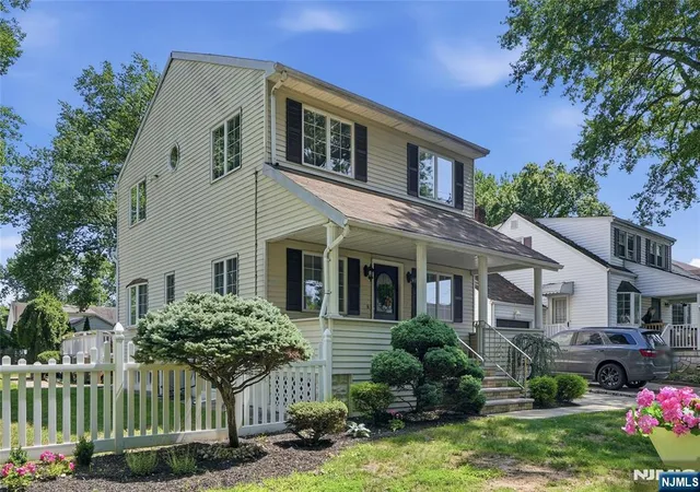 Photo 3 of Sale Pending at 442 Riverview Dr, Totowa, NJ 07512 | MLS# 26028828 | Listing updated on 2026-08-24