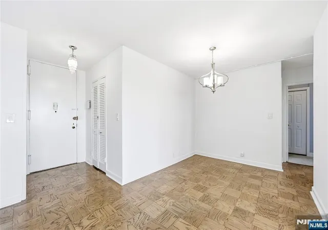4th image of 2077 Center Ave #20F, Fort Lee, NJ 07024 | MLS# 26028835