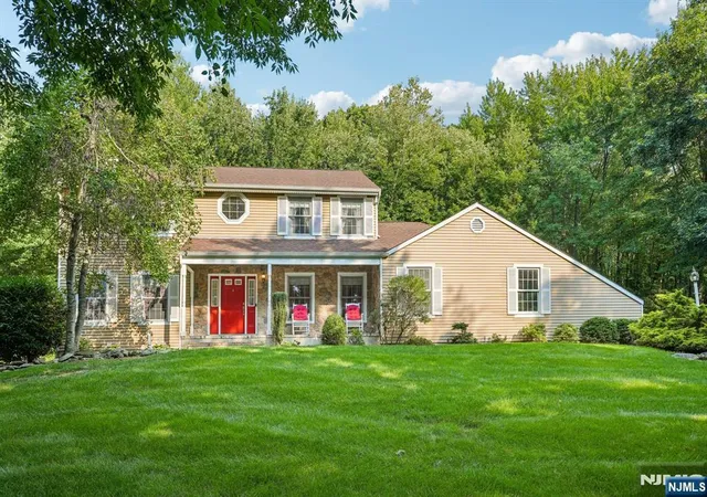 1st image of 22 Eric Trl, Sussex, NJ 07461 | MLS# 26028837