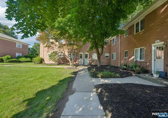 30th image of 39 Manchester Ct #122, Wayne, NJ 07470 | MLS# 26028869