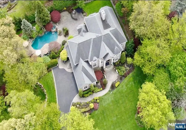 2nd image of 457 Devonshire Dr, Franklin Lakes, NJ 07417 | MLS# 26028873