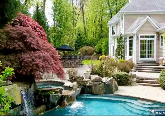 3rd image of 457 Devonshire Dr, Franklin Lakes, NJ 07417 | MLS# 26028873