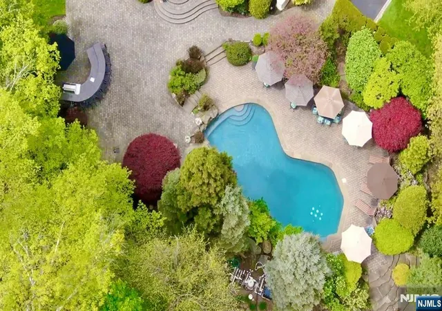 5th image of 457 Devonshire Dr, Franklin Lakes, NJ 07417 | MLS# 26028873