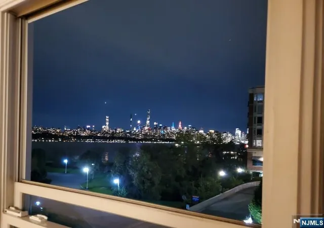 31st image of 337 The Promenade #337, Edgewater, NJ 07020 | MLS# 26028880