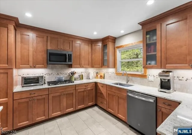 2nd image of 965 Edgewood Dr, Stillwater, NJ 07860 | MLS# 26028883