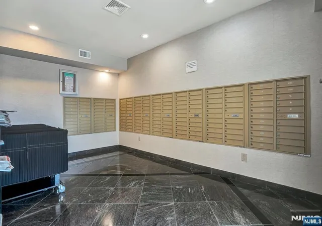 36th image of 2150 Center Ave #16G, Fort Lee, NJ 07024 | MLS# 26028903