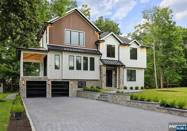 Photo 2 of Single family home for sale at 63 Billingsley Dr, Livingston, NJ 07039 | MLS# 26028929 | Listing updated on 2026-08-30