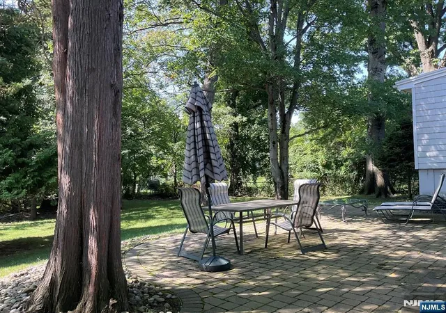 3rd image of 51 Earnshaw Pl, Clifton, NJ 07013 | MLS# 26028936
