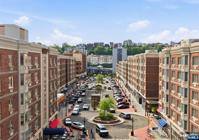 3rd image of 3103 City Pl, Edgewater, NJ 07020 | MLS# 26028938