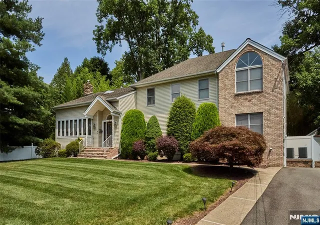 32nd image of 2 Cayuga Trl, Wayne, NJ 07470 | MLS# 26028954