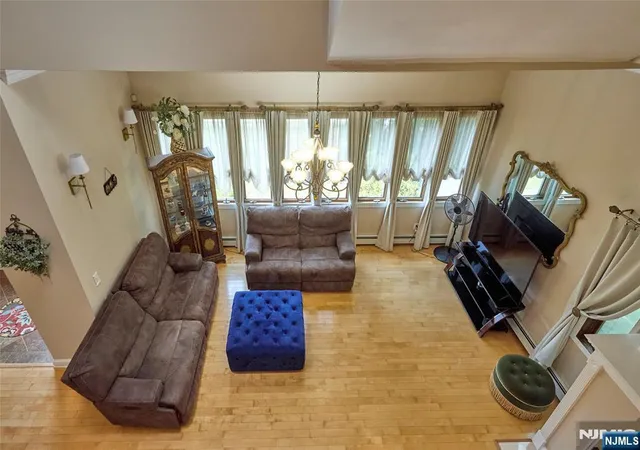 Photo 4 of Single family home for sale at 2 Cayuga Trl, Wayne, NJ 07470 | MLS# 26028954 | Listing updated on 2026-10-26