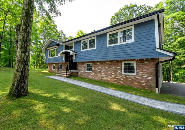 2nd image of 220 Brook Valley Rd, Montville Township, NJ 07082 | MLS# 26028959