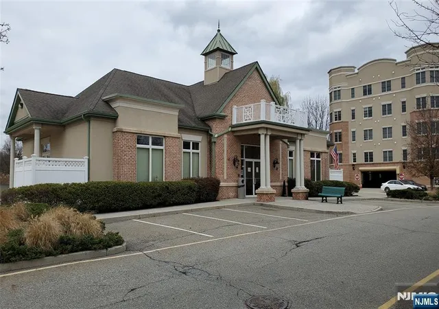 10th image of 2116 Windsor Park Ct #78, Englewood, NJ 07631 | MLS# 26028964