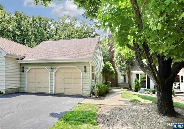2nd image of 14 Birdseye Cir, Wayne, NJ 07470 | MLS# 26028990
