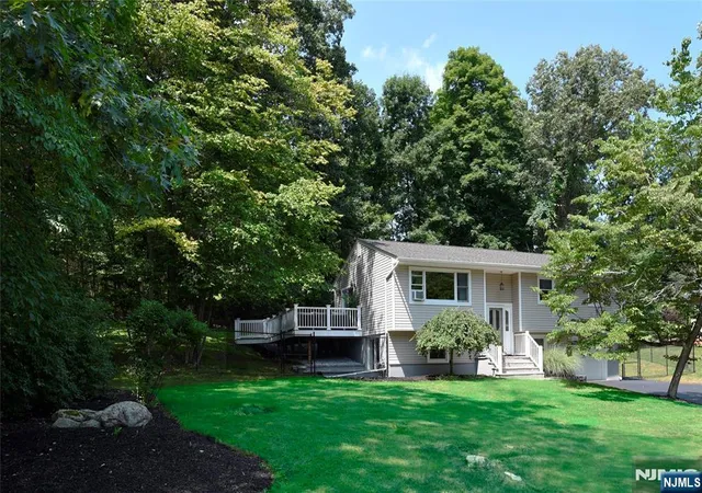 Photo 1 of Single family home for sale at 336 Conklintown Rd, Ringwood, NJ 07456 | MLS# 26028993 | Listing updated on 2026-09-18