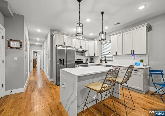 Photo 3 of Condo for sale at 85 Oxford #1, Jersey City, NJ 07304 | MLS# 26029000 | Listing updated on 2026-09-18