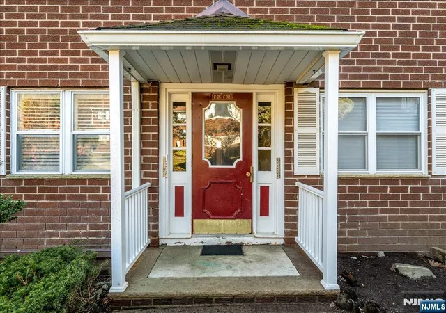 Photo 3 of Condo for sale at 100 Pierson Miller Dr #F32, Pompton Lakes, NJ 07442 | MLS# 26029049 | Listing updated on 2026-08-25
