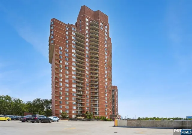 Photo 1 of Sale Pending at 627 Harmon Cvs Tower, Secaucus, NJ 07094 | MLS# 26029082 | Listing updated on 2026-08-19