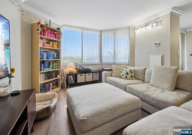 Photo 3 of Sale Pending at 627 Harmon Cvs Tower, Secaucus, NJ 07094 | MLS# 26029082 | Listing updated on 2026-08-19
