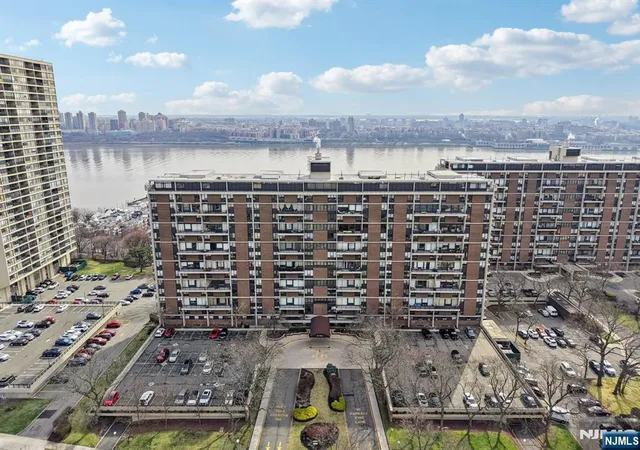 House for sale at 2 Horizon Rd #1428, Fort Lee, NJ 07024 | MLS# 26029099 | Listing updated on 2026-08-03