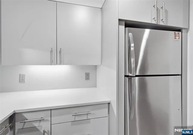 Photo 3 of Condo for sale at 207 Shearwater Ct #17, Jersey City, NJ 07305 | MLS# 26029136 | Listing updated on 2026-09-10
