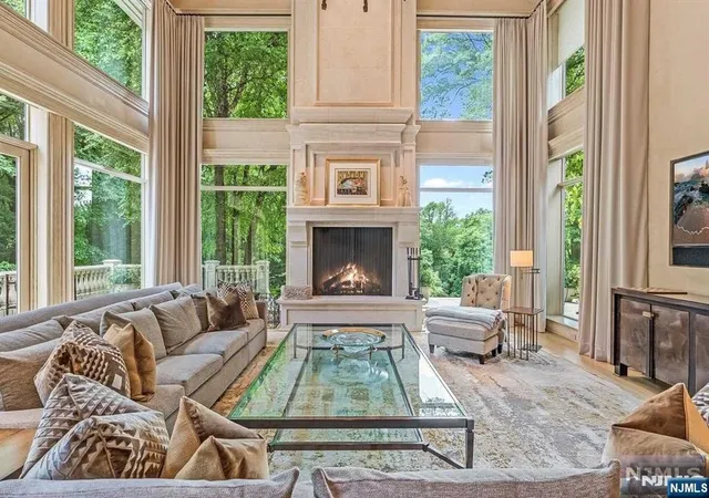 Photo 4 of Single family home for sale at 125 Chestnut Ridge Rd, Saddle River, NJ 07458 | MLS# 26029144 | Listing updated on 2026-08-04