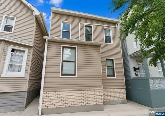 Photo 2 of Sale Pending at 62 Highland St, Paterson, NJ 07524 | MLS# 26029152 | Listing updated on 2026-08-31