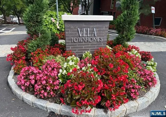 Photo 2 of Condo for sale at 6 Vela Wy, Edgewater, NJ 07020 | MLS# 26029168 | Listing updated on 2026-08-16