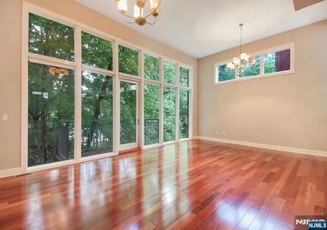 Photo 4 of Condo for sale at 6 Vela Wy, Edgewater, NJ 07020 | MLS# 26029168 | Listing updated on 2026-08-16