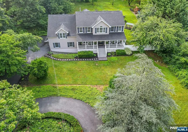 Photo 2 of Sale Pending at 588 Stonetown Rd, Ringwood, NJ 07456 | MLS# 26029178 | Listing updated on 2026-08-20