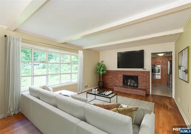 3rd image of 8 Haring Dr, Old Tappan, NJ 07675 | MLS# 26029197