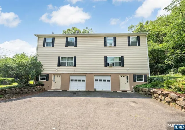 Listing Photo 4 - Condo for sale in building located at 68 Greenwood Ave, Wanaque, NJ 07420