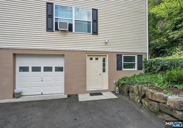 Listing Photo 5 - Condo for sale in building located at 68 Greenwood Ave, Wanaque, NJ 07420