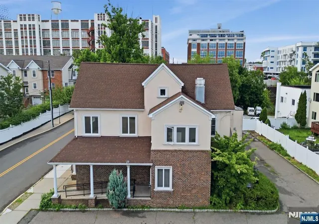 Photo 3 of Multi family home for sale at 15 Wallington Ave, Wallington, NJ 07057 | MLS# 26029212 | Listing updated on 2026-08-28