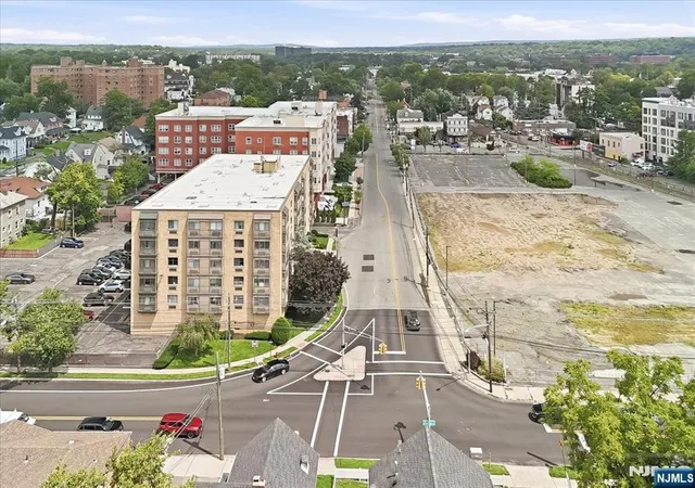 Photo 40 of Sale Pending at 5 Linden St #6i, Hackensack, NJ 07601 | MLS# 26029213 | Listing updated on 2026-09-08