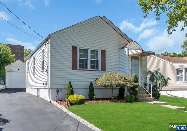 4th image of 241 Hickory St, Kearny, NJ 07032 | MLS# 26029216