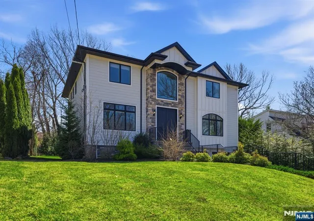 3rd image of 34 Dubois Ave, Alpine, NJ 07620 | MLS# 26029217